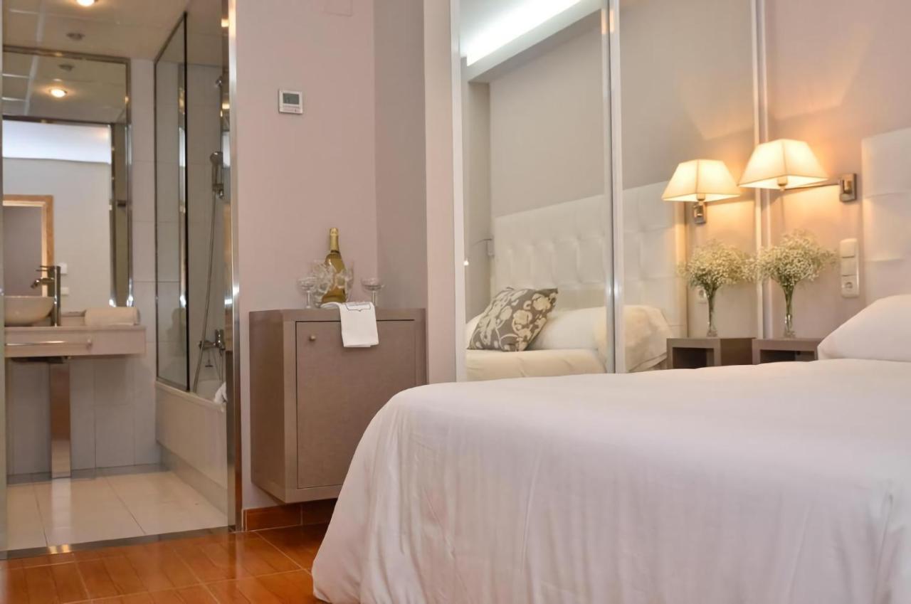 Hotel Jucamar Cangas do Morrazo Exteriör bild