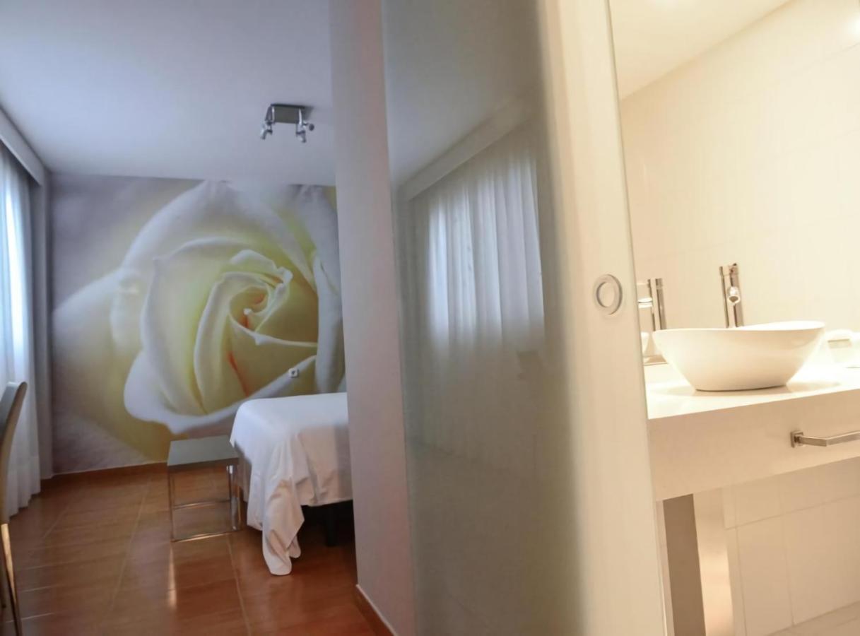Hotel Jucamar Cangas do Morrazo Exteriör bild