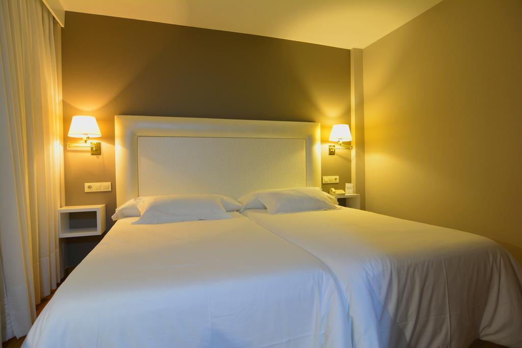 Hotel Jucamar Cangas do Morrazo Exteriör bild