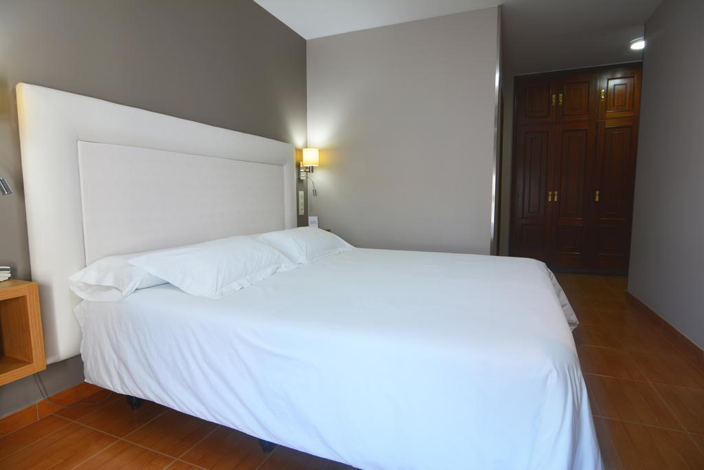 Hotel Jucamar Cangas do Morrazo Exteriör bild