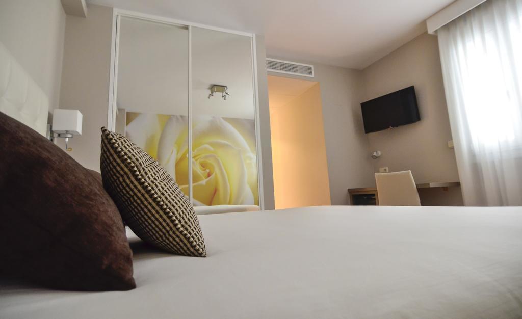 Hotel Jucamar Cangas do Morrazo Rum bild